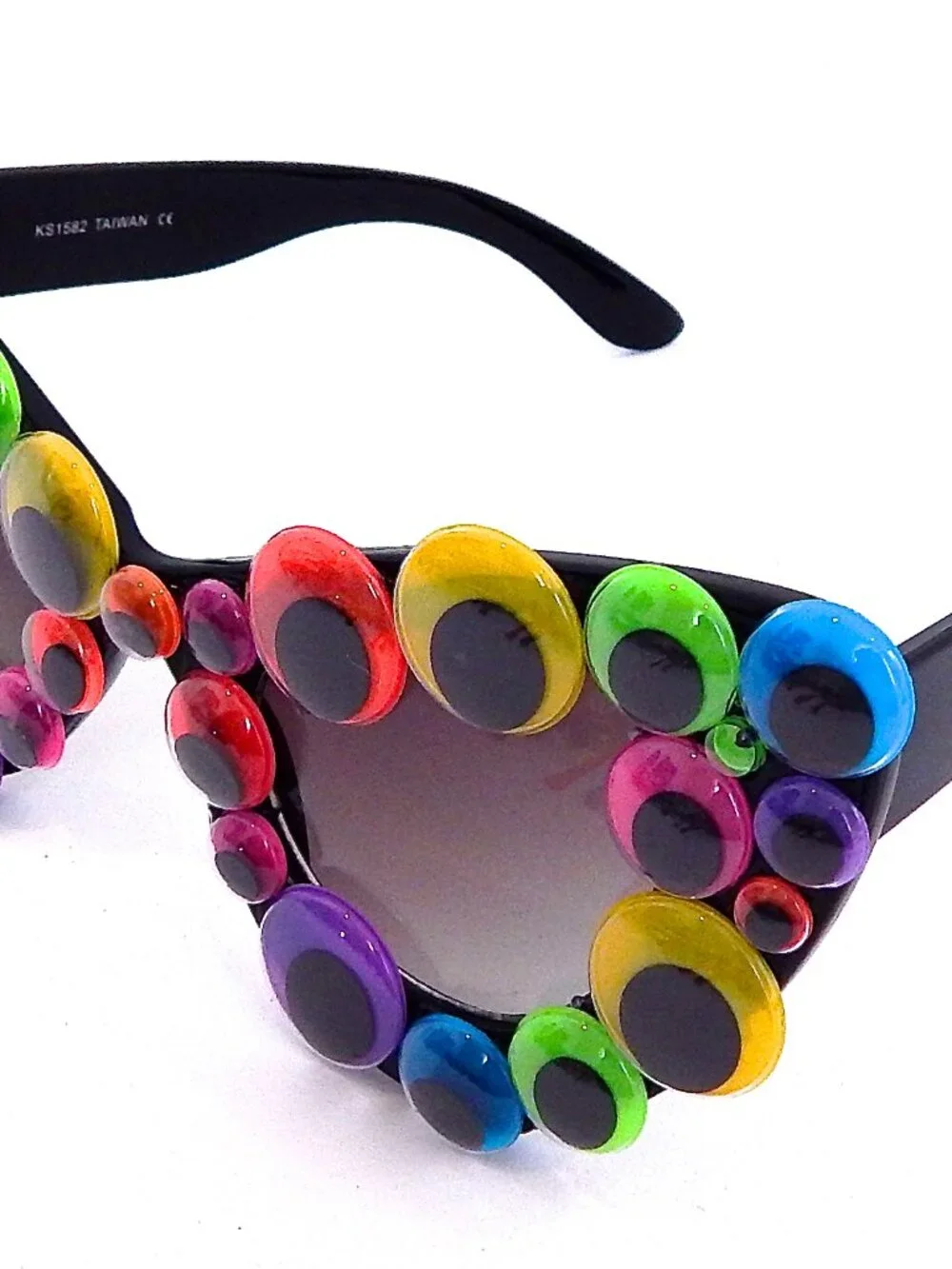 GASOLINE GLAMOUR PSYCHO BAZAAR CATS MEOW SUNGLASSES 👀🌈💎